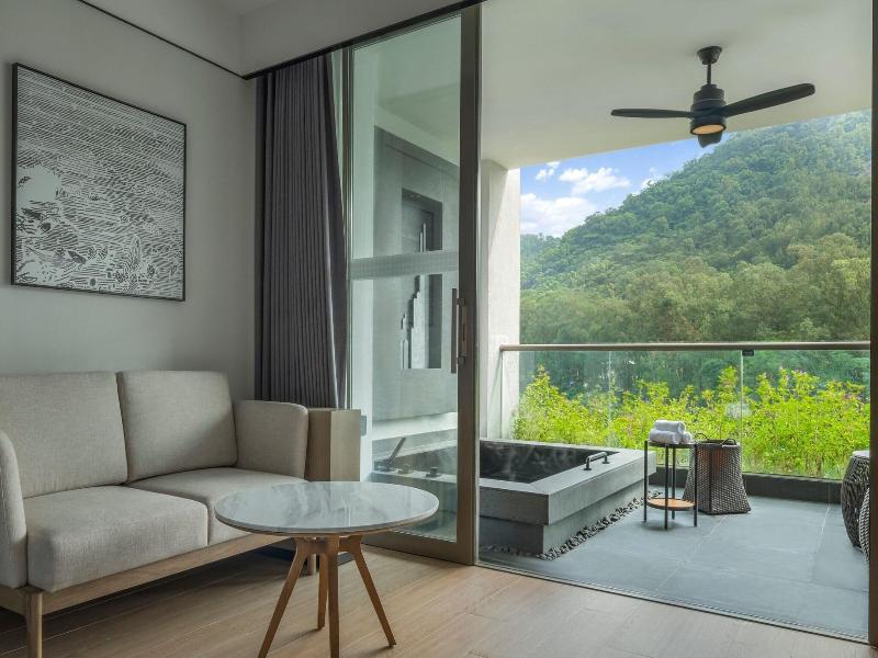 Sheraton Maoming Hot Spring Resort image