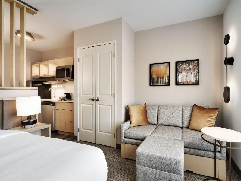 Fairfield Inn & Suites By Marriott Show Low image