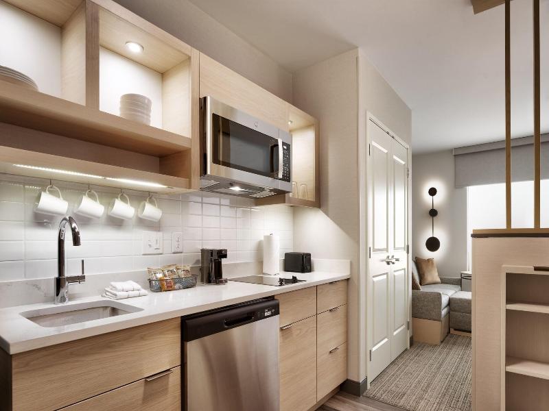 Fairfield Inn & Suites By Marriott Show Low image