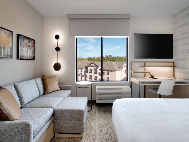 Fairfield Inn & Suites By Marriott Show Low image