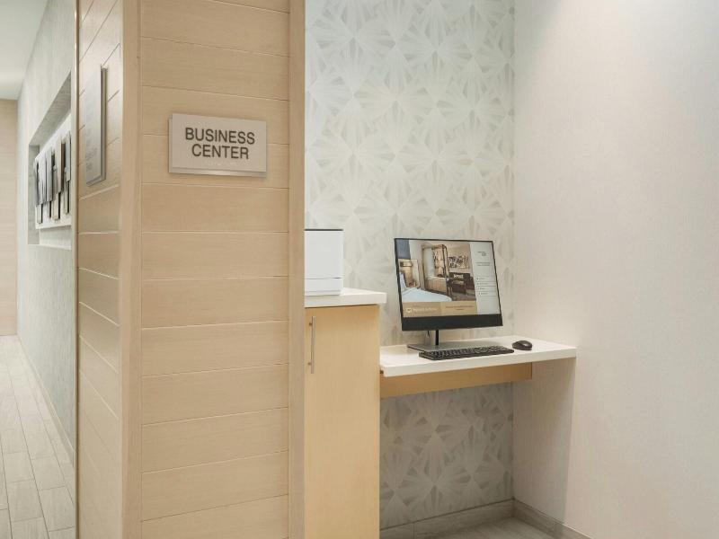 Springhill Suites By Marriott Tampa Downtown image