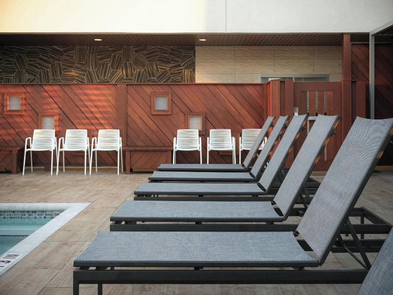 Springhill Suites By Marriott Tampa Downtown image