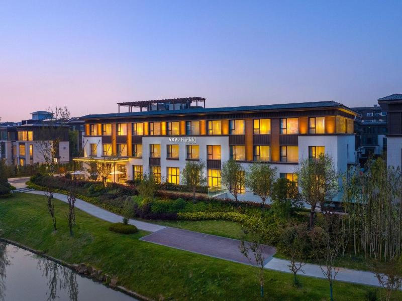 Fairfield By Marriott Yangzhou Slender West Lake image