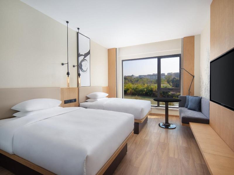 Fairfield By Marriott Yangzhou Slender West Lake image
