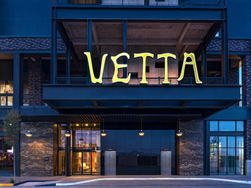 Vetta Distrito Uno Autograph Collection image