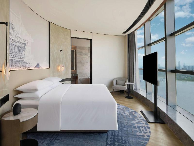 Wuhan Marriott Hotel Wuchang image