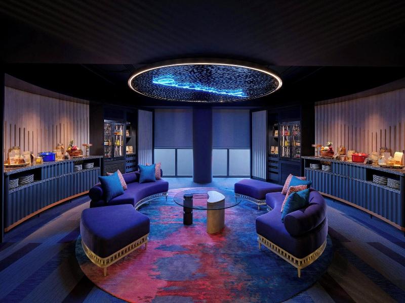 Aloft Bali Kuta At Beachwalk image