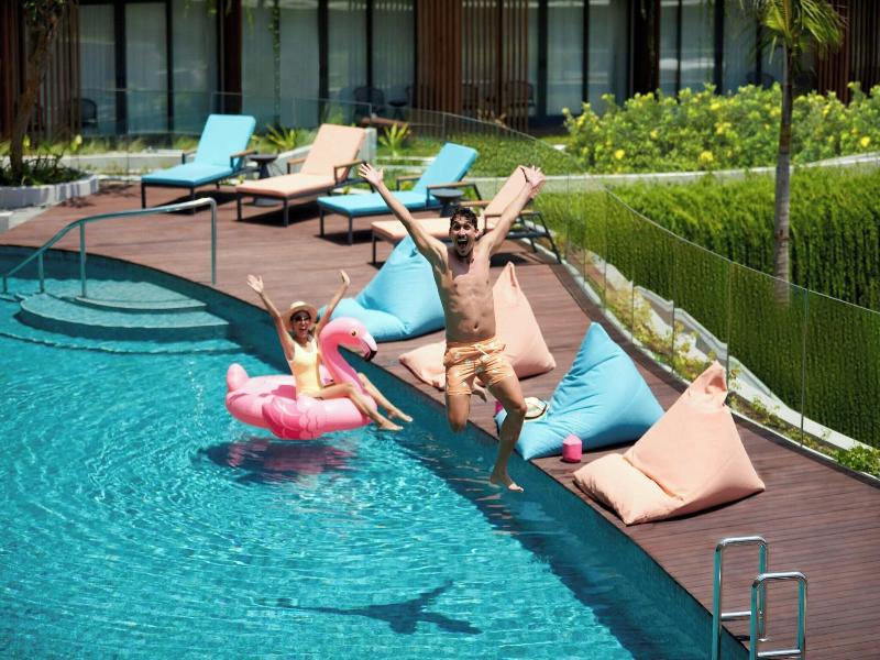 Aloft Bali Kuta At Beachwalk image