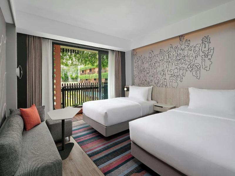 Aloft Bali Kuta At Beachwalk image