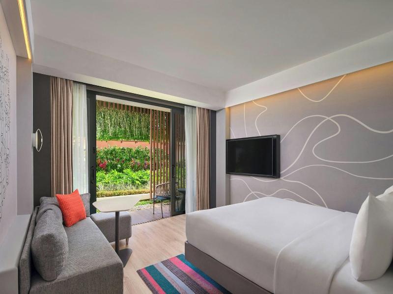 Aloft Bali Kuta At Beachwalk image