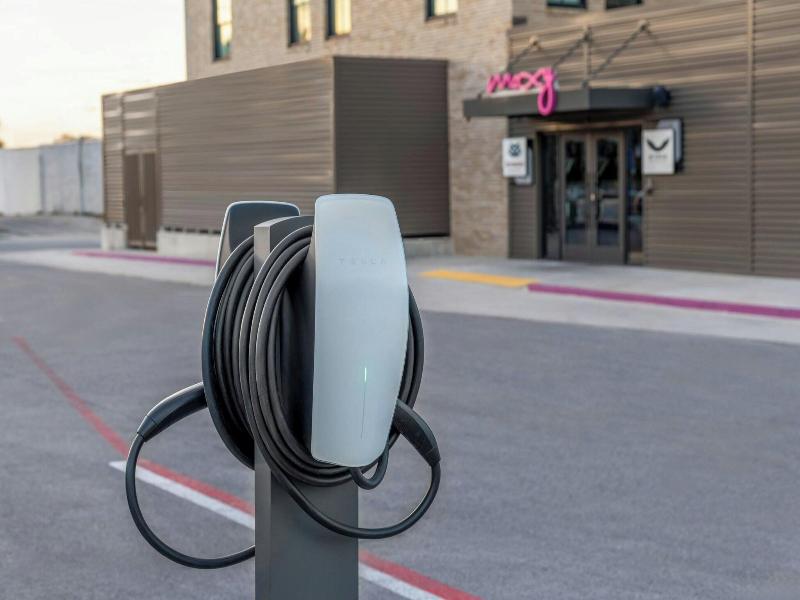 Moxy Springfield Downtown image