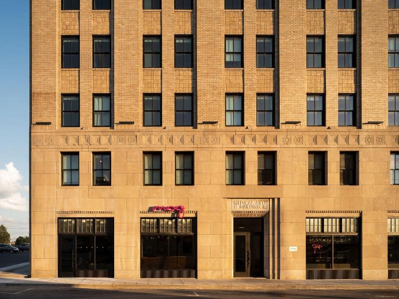 Moxy Springfield Downtown image