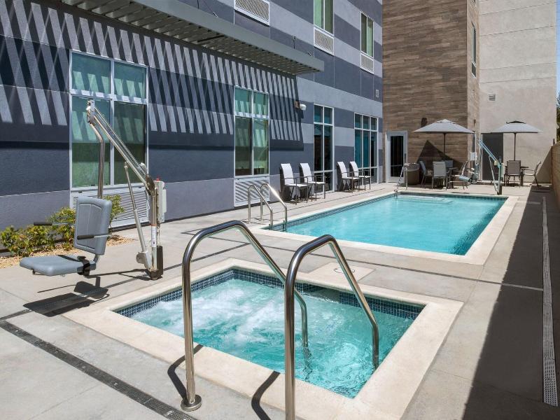 Fairfield Inn & Suites By Marriott Victorville image