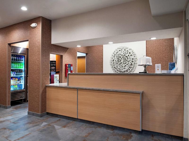 Fairfield Inn & Suites By Marriott Beloit image