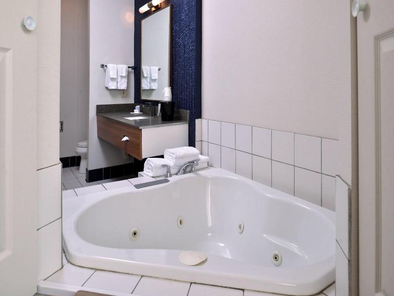 Fairfield Inn & Suites By Marriott Beloit image