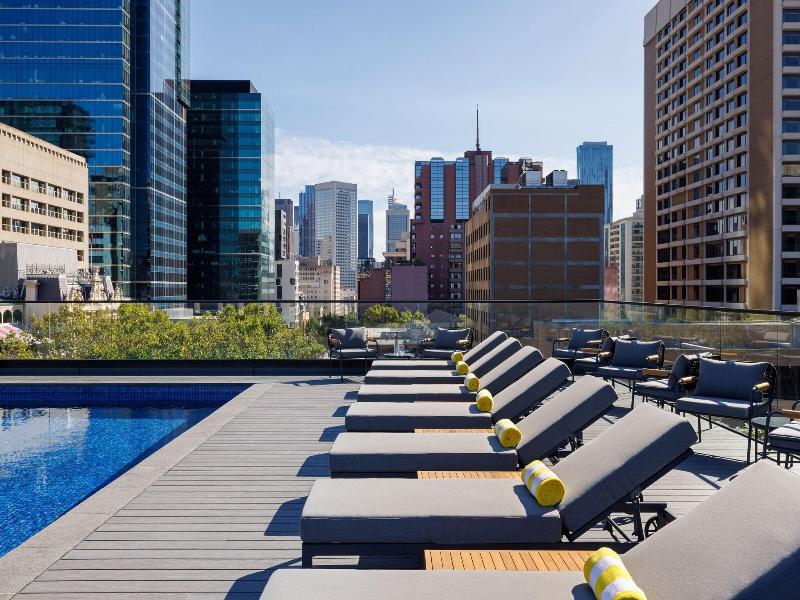 Le Meridien Melbourne image