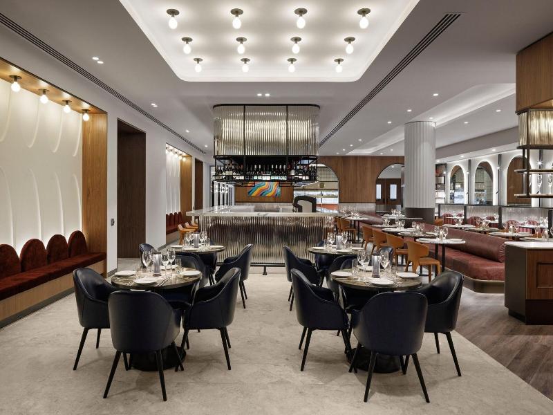 Le Meridien Melbourne image