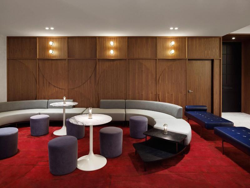 Le Meridien Melbourne image