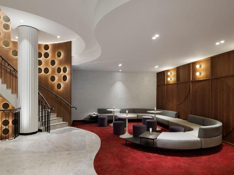 Le Meridien Melbourne image