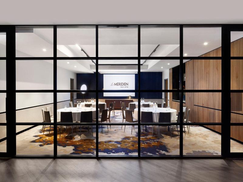 Le Meridien Melbourne image