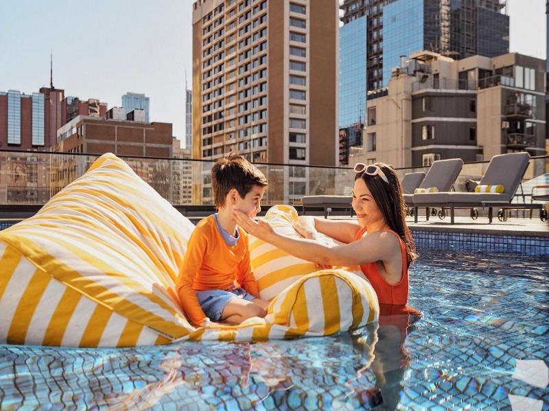 Le Meridien Melbourne image