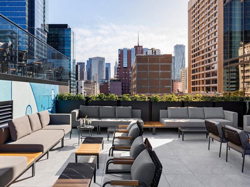 Le Meridien Melbourne image