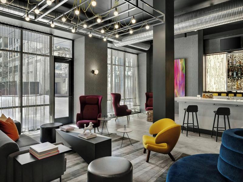 Aloft Indianapolis Downtown image