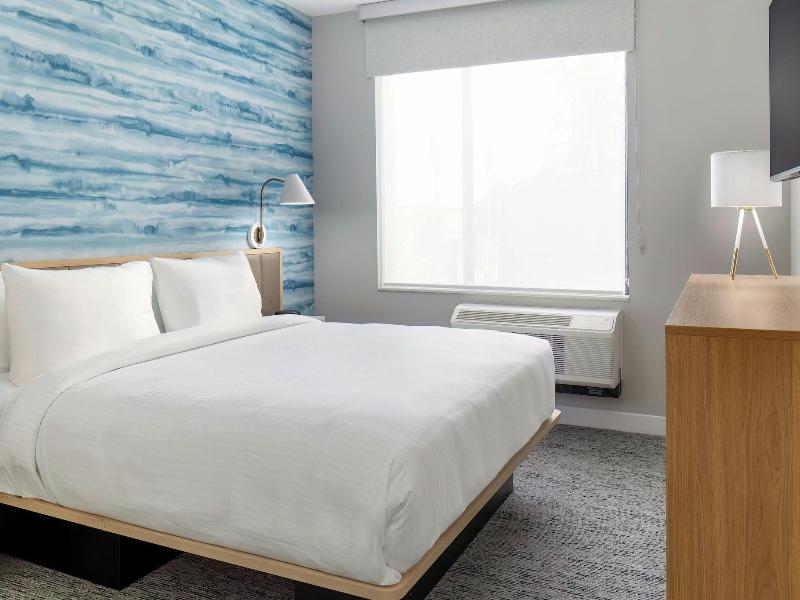 Towneplace Suites By Marriott Monrovia image
