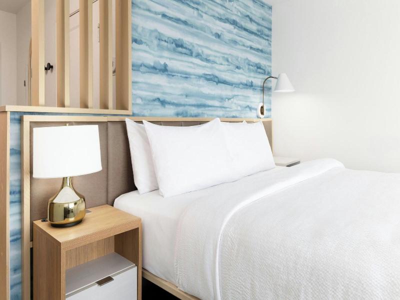 Towneplace Suites By Marriott Monrovia image