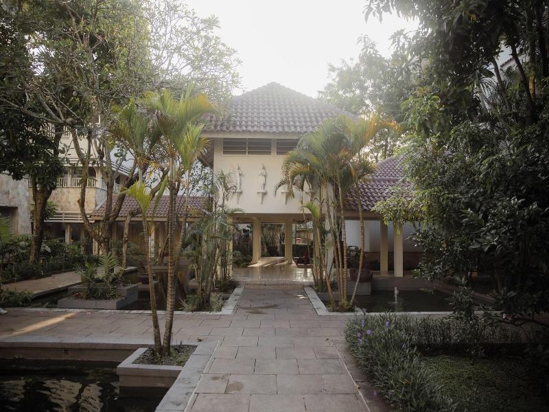 Sheraton Jakarta Soekarno Hatta Airport image