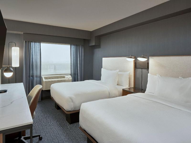 Courtyard By Marriott Regina Downtown image