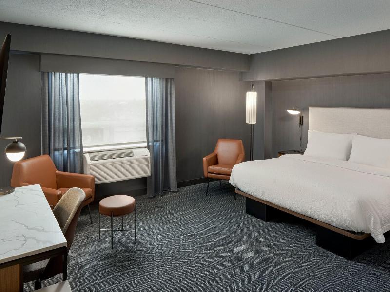 Courtyard By Marriott Regina Downtown image