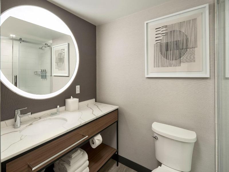Courtyard By Marriott Regina Downtown image