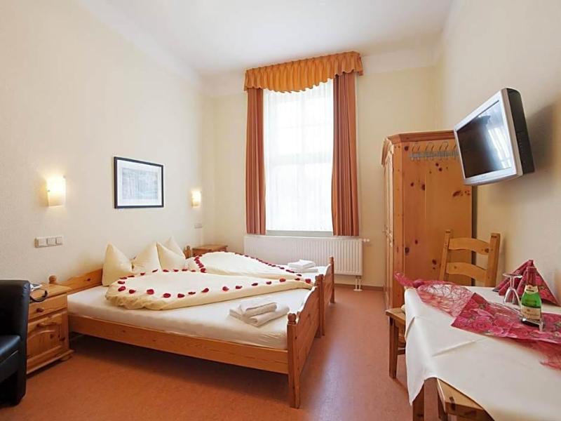Hotel Zum Herrenhaus image