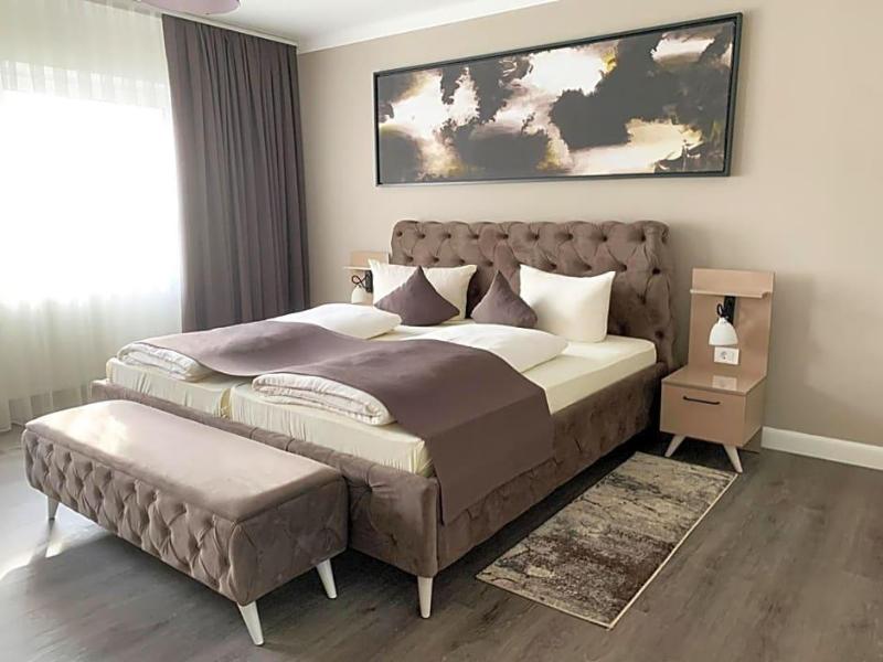 Hotel Bispinger Hof image