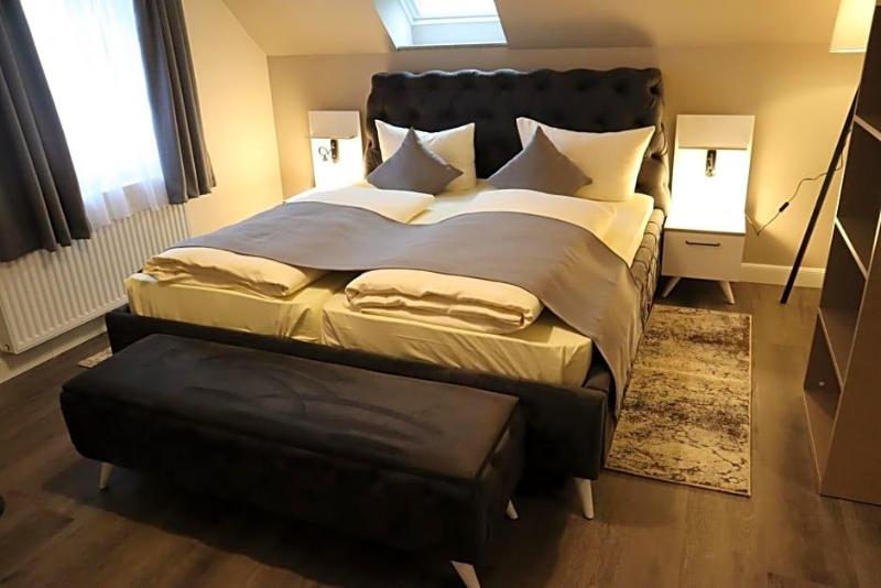 Hotel Bispinger Hof image