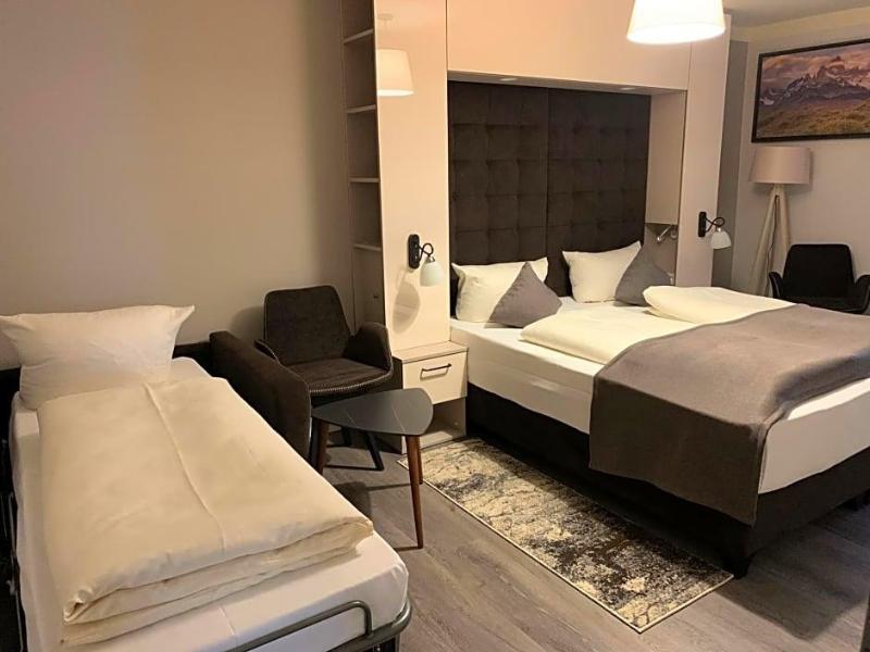 Hotel Bispinger Hof image