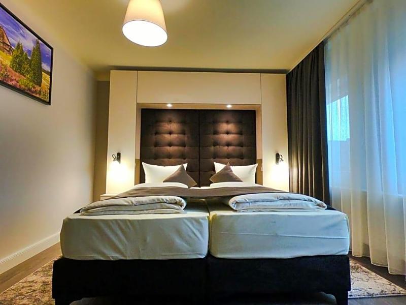 Hotel Bispinger Hof image