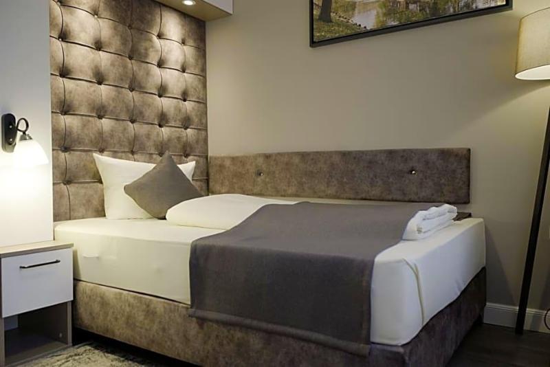 Hotel Bispinger Hof image