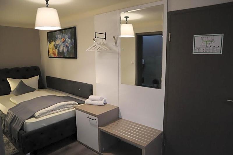 Hotel Bispinger Hof image