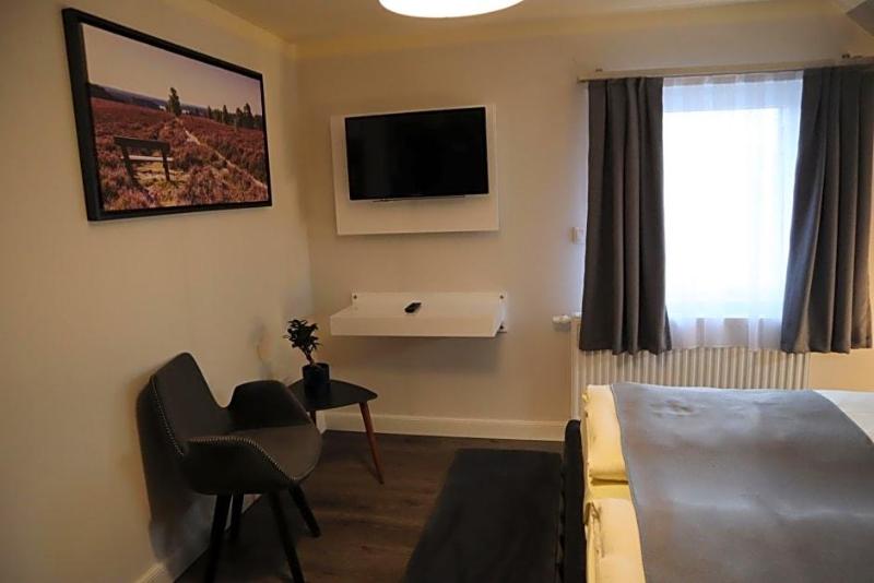 Hotel Bispinger Hof image