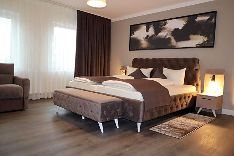 Hotel Bispinger Hof image