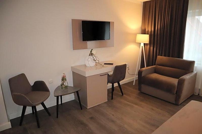 Hotel Bispinger Hof image