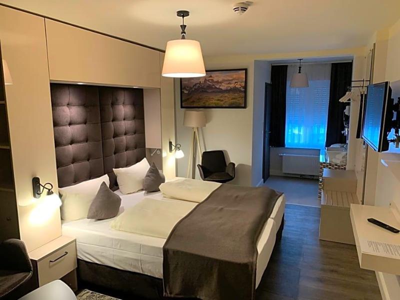 Hotel Bispinger Hof image