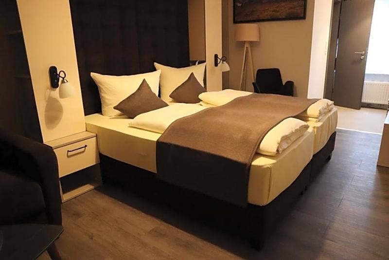Hotel Bispinger Hof image