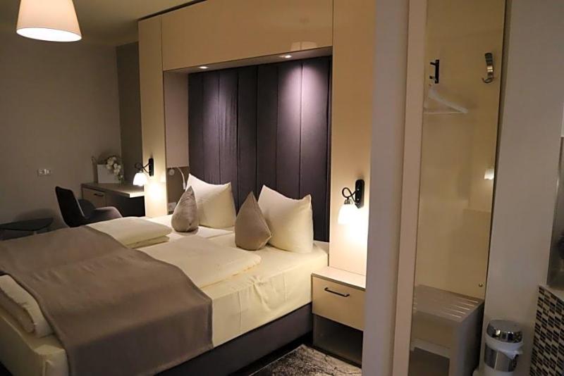 Hotel Bispinger Hof image