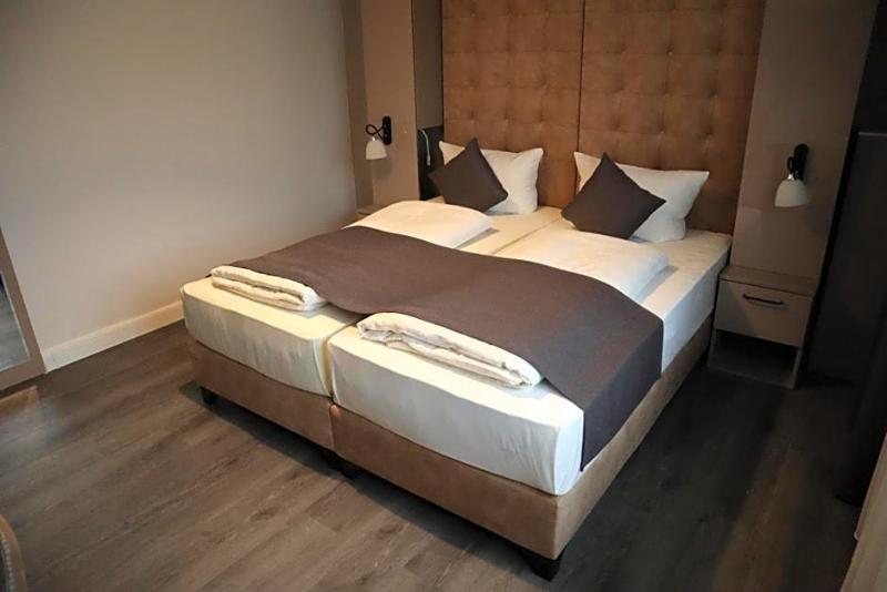 Hotel Bispinger Hof image