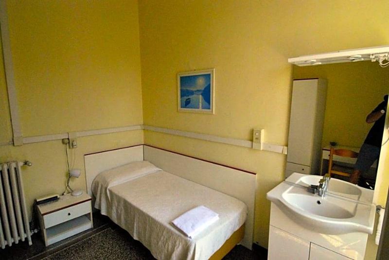 Albergo La Vela image