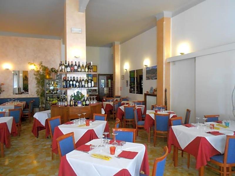 Albergo La Vela image