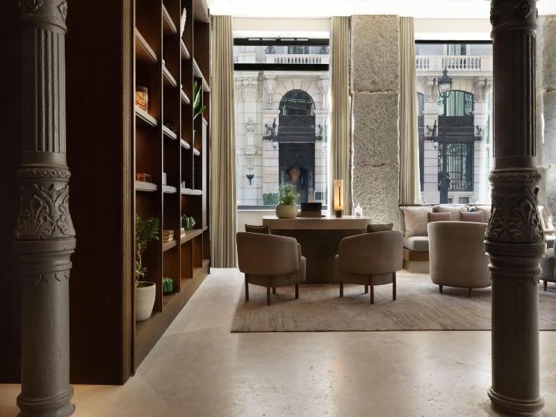Jw Marriott Hotel Madrid image